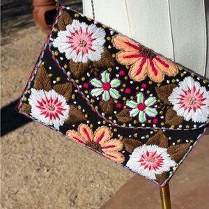 New Francesca’s crossbody floral embroidered bag with chain strap